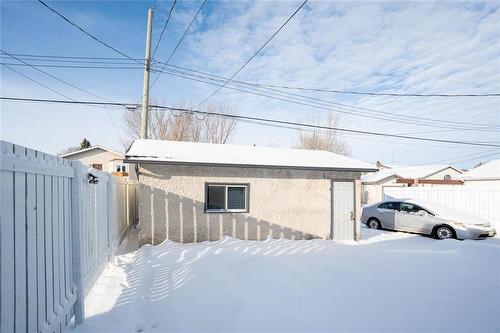 28 Code Street, Winnipeg, MB - Outdoor