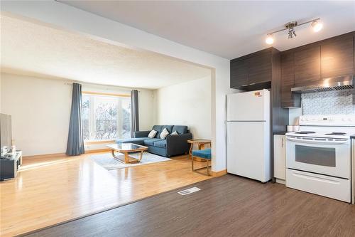 28 Code Street, Winnipeg, MB - Indoor Photo Showing Kitchen