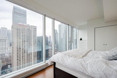 Chambre à coucher principale - 2501-1155 Rue De La Montagne, Montréal (Ville-Marie), QC - Indoor Photo Showing Bedroom