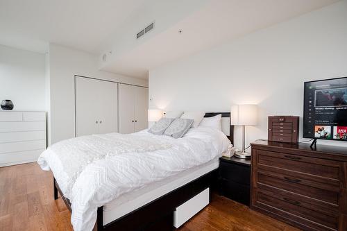 Chambre à coucher principale - 2501-1155 Rue De La Montagne, Montréal (Ville-Marie), QC - Indoor Photo Showing Bedroom
