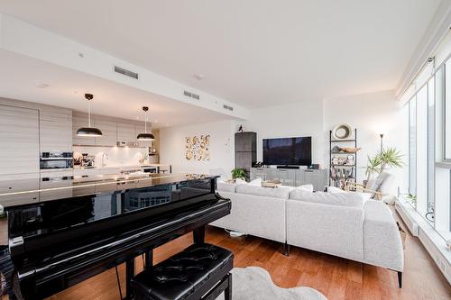 Salon - 2501-1155 Rue De La Montagne, Montréal (Ville-Marie), QC - Indoor Photo Showing Living Room