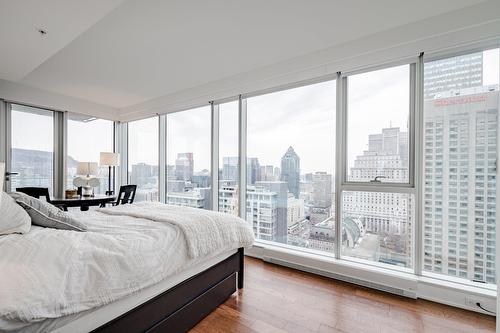 Chambre à coucher principale - 2501-1155 Rue De La Montagne, Montréal (Ville-Marie), QC - Indoor Photo Showing Bedroom