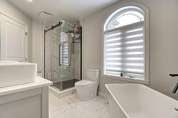 Salle de bains attenante à la CCP - 