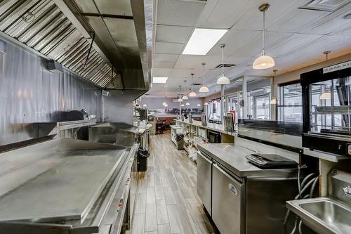 Autre - 293  - 297 Rue De Montigny, Saint-Jérôme, QC - Indoor Photo Showing Kitchen With Double Sink