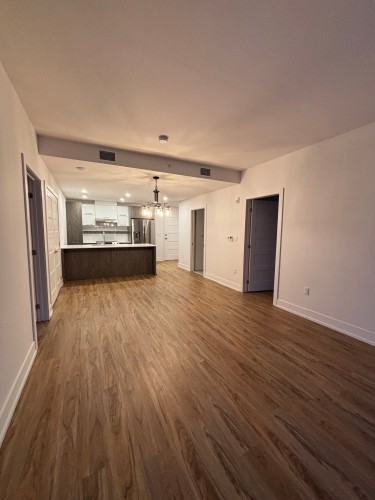 Salon - 405-30 Rue D'Ambre, Candiac, QC - Indoor