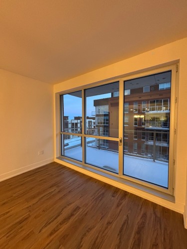 Salon - 405-30 Rue D'Ambre, Candiac, QC - Indoor Photo Showing Other Room