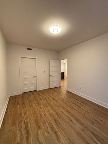 Chambre à coucher principale - 405-30 Rue D'Ambre, Candiac, QC - Indoor Photo Showing Other Room