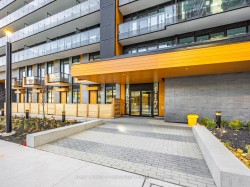 905-117 Broadway Avenue  Toronto, ON M4P 1V4