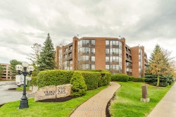 319-255 The Donway N/A W Toronto, ON M3B 3M3