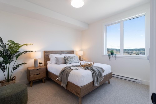 #102-201 Dogwood Dr, Ladysmith, BC - Indoor Photo Showing Bedroom