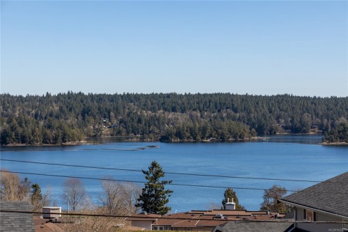 #102-201 Dogwood Dr, Ladysmith, BC - Outdoor With Body Of Water With View