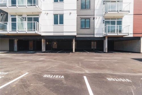 #102-201 Dogwood Dr, Ladysmith, BC - Outdoor