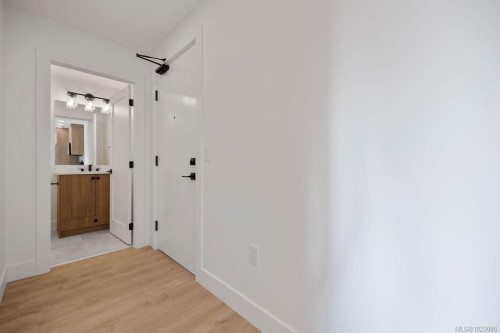 205-201 Dogwood Dr, Ladysmith, BC - Indoor Photo Showing Other Room
