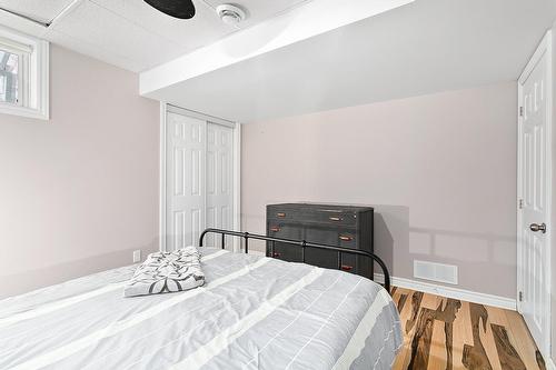 Chambre à coucher - 30 Ch. Du Lac-De-La-Ferme, Otter Lake, QC - Indoor Photo Showing Bedroom