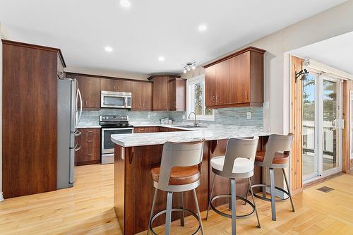 Coin-repas - 30 Ch. Du Lac-De-La-Ferme, Otter Lake, QC - Indoor Photo Showing Kitchen