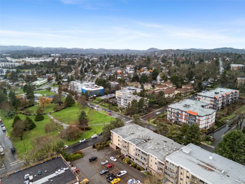 227-1025 Inverness Rd  Saanich, BC V8X 2S2