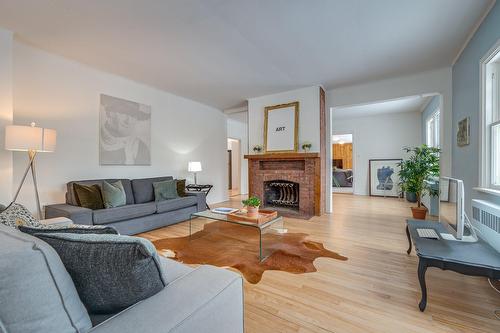 Salon - 62 Rue Elm, Hudson, QC - Indoor Photo Showing Living Room With Fireplace