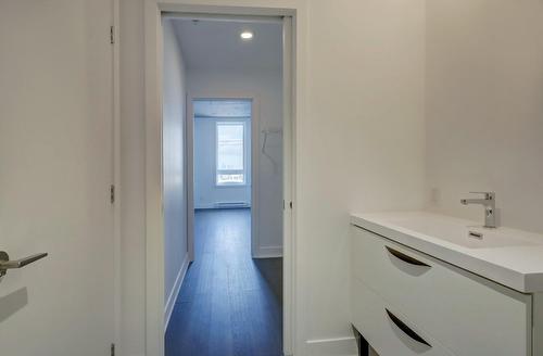 Salle de bains - 421-7227 Boul. Newman, Montréal (Lasalle), QC - Indoor