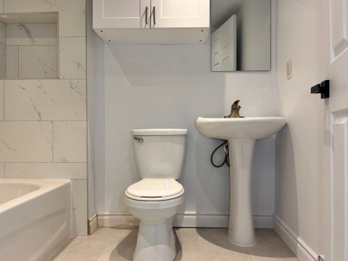 Bathroom - 61A Rue Monfort, Pincourt, QC - Indoor Photo Showing Bathroom