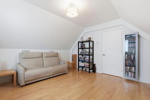 Chambre à coucher - 155 Rue Louis-Bariteau, La Prairie, QC - Indoor Photo Showing Other Room