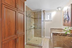 Salle de bains attenante à la CCP - 