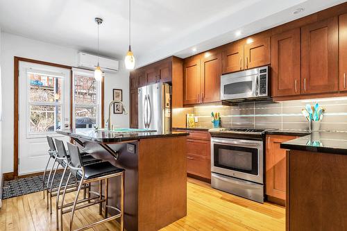 Cuisine - 5939  - 5943 Rue Molson, Montréal (Rosemont/La Petite-Patrie), QC - Indoor Photo Showing Kitchen With Double Sink