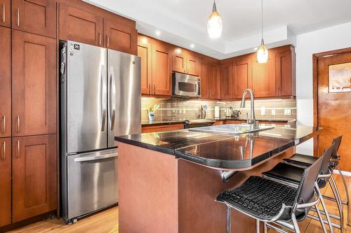 Cuisine - 5939  - 5943 Rue Molson, Montréal (Rosemont/La Petite-Patrie), QC - Indoor Photo Showing Kitchen With Double Sink