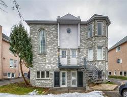 3765 Rue des Ruisseaux  Sainte-Catherine, QC J5C 1X6