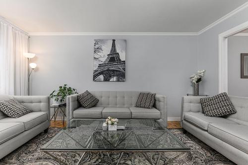 Salon - 4020 Crois. Oscar, Brossard, QC - Indoor Photo Showing Living Room