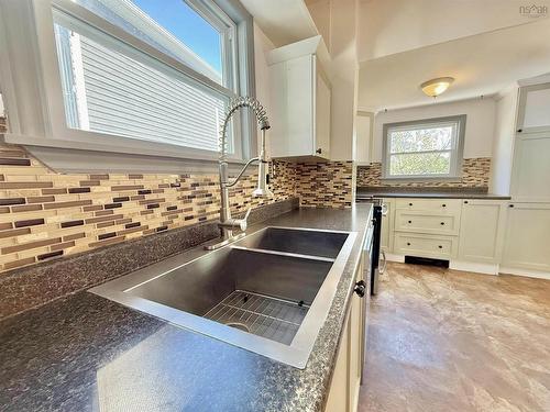 22 Rodney Road, Dartmouth, NS 