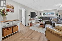 Large, cozy family room with large windows - 