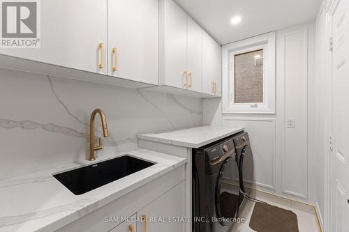 5180 Littlebend Drive, Mississauga, ON - Indoor Photo Showing Laundry Room