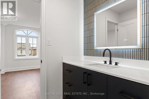 5180 Littlebend Drive, Mississauga, ON - Indoor Photo Showing Bathroom
