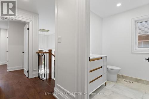 5180 Littlebend Drive, Mississauga, ON - Indoor