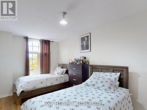 3896 Lacman Trail, Mississauga, ON - Indoor Photo Showing Bedroom