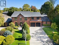 679 GREENRAVINE DRIVE  Hamilton, ON L9G 4C7