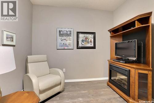 201 4721 Mctavish Street, Regina, SK - Indoor With Fireplace