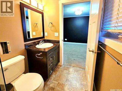 121 115 Shepherd Crescent, Saskatoon, SK - Indoor Photo Showing Bathroom