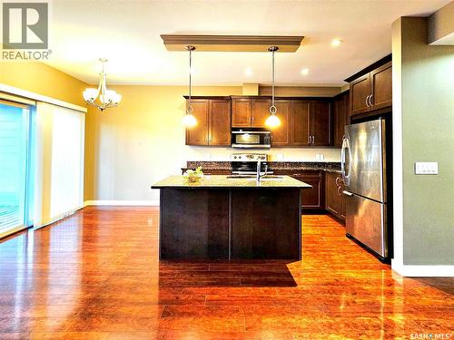 121 115 Shepherd Crescent, Saskatoon, SK - Indoor Photo Showing Kitchen
