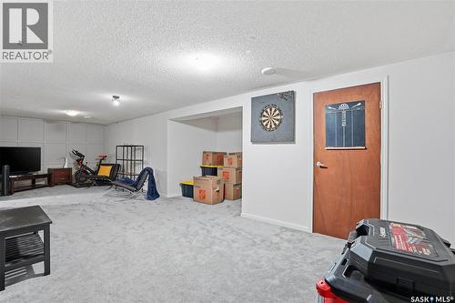 7203 Bennett Drive, Regina, SK - Indoor