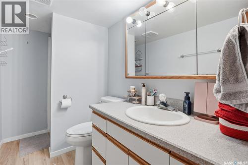 7203 Bennett Drive, Regina, SK - Indoor Photo Showing Bathroom