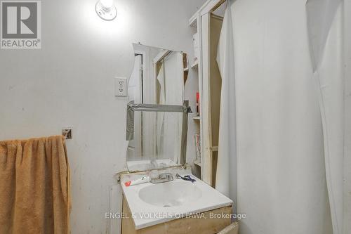 258 Kent Street, Ottawa, ON - Indoor Photo Showing Bathroom