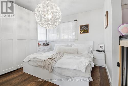 458 Doan'S Ridge Road, Welland (Cooks Mills), ON - Indoor Photo Showing Bedroom