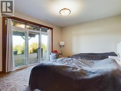 walk out bedroom - 