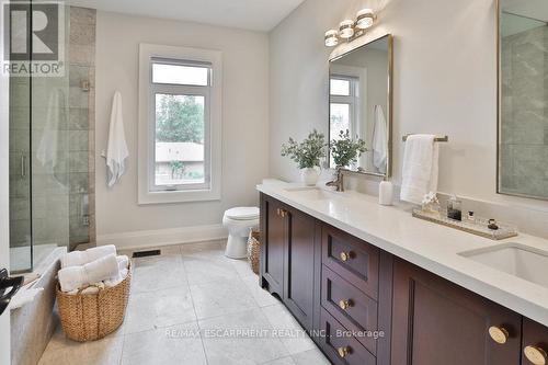 43 Mississauga Road S, Mississauga, ON - Indoor Photo Showing Bathroom