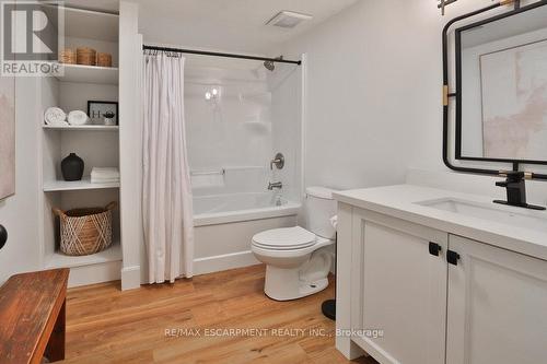 43 Mississauga Road S, Mississauga, ON - Indoor Photo Showing Bathroom