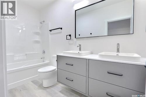 51 Hadley Road, Prince Albert, SK - Indoor Photo Showing Bathroom