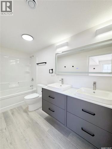51 Hadley Road, Prince Albert, SK - Indoor Photo Showing Bathroom