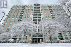 1008 - 8 PEMBERTON AVENUE  Toronto, ON M2M 4K8