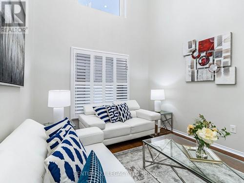 4110 Forest Run Avenue, Burlington, ON - Indoor Photo Showing Living Room